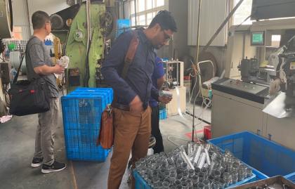 Khách hàng Bangladesh đến thăm nhà máy Headman